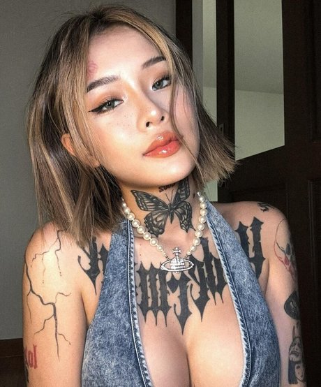 Gupgiiiiift modelo de arte galería