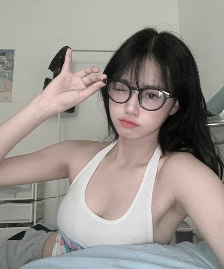 yourpeaches estrella porno atractiva galería