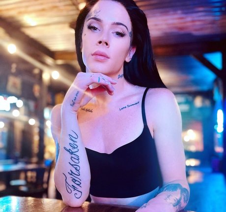 LanaSummersXO estrella porno de alta calidad imagen