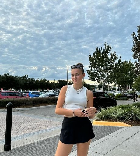 Skye Upshall modelo perfecto fotos