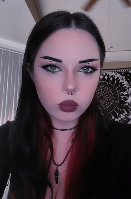 wychbaebi modelo bonita foto