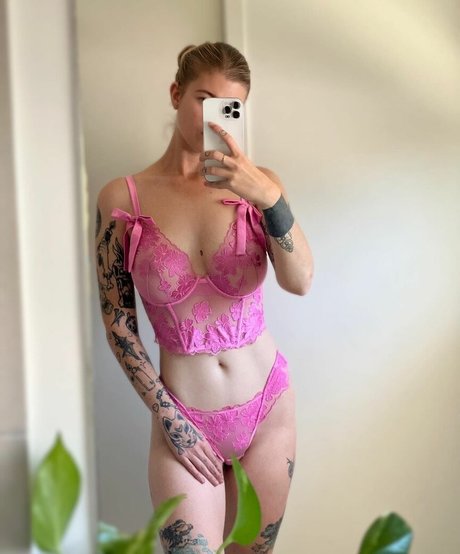 Keitish modelo de alta definición archivo