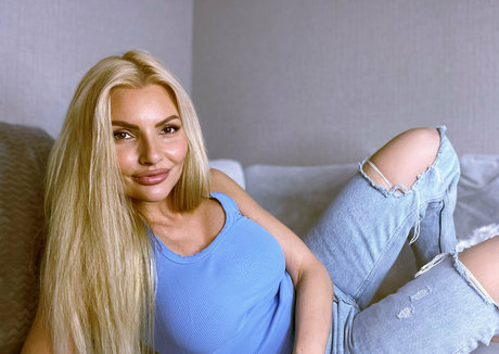 polina nice modelo atractivo galerías