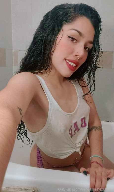 nessauwufreee actriz caliente recopilación