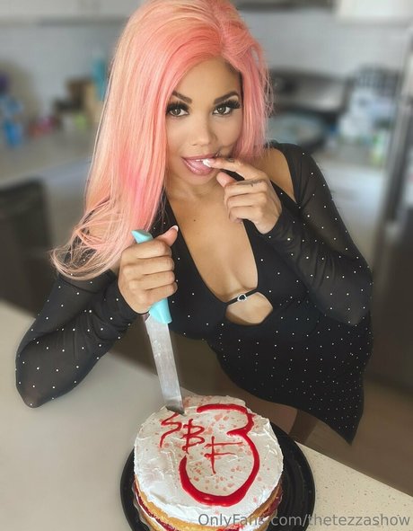 thetezzashow modelo porno foto