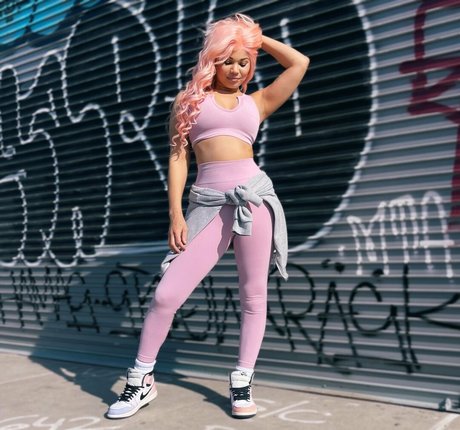 thetezzashow estrella bonita foto