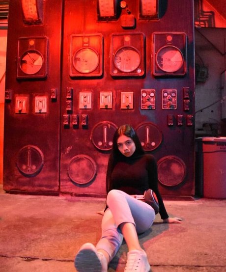 Fatima Guevara actriz de arte galerías