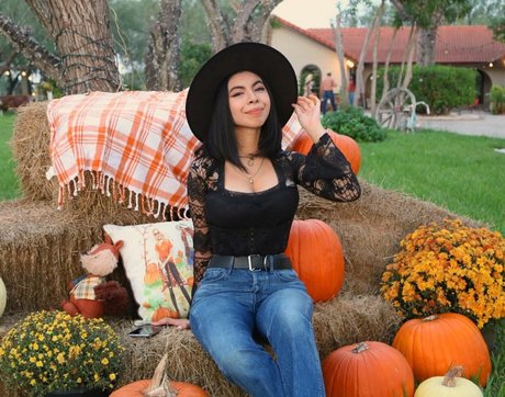 Fatima Guevara estrella porno hermosa imágenes