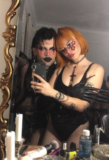 Doga Lamper_ estrella porno adulto foto