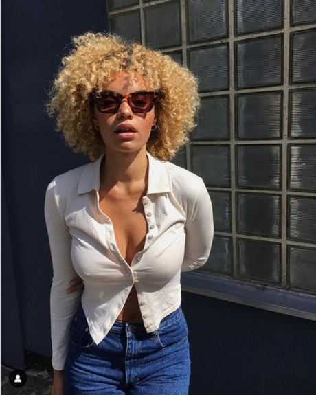 Lara never laura buena actriz galerías