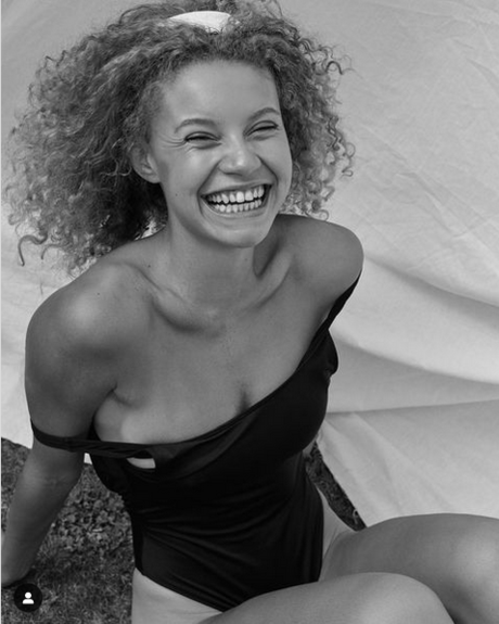 Lara never laura sexo estrella imágenes