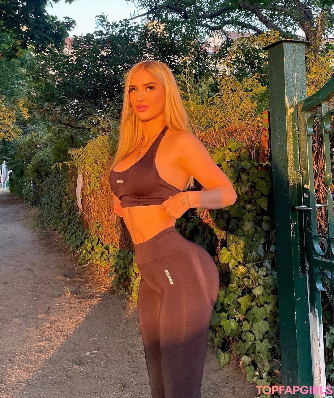 Edda Elisa estrella porno bonita fotos