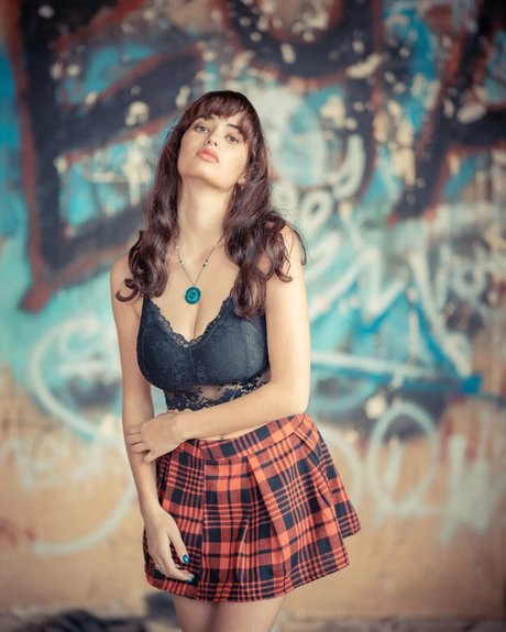 Linoy Tavore modelo de alta definición imágenes