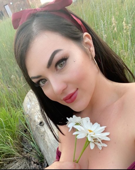 Luxie Zahra_ mejor estrella imágenes