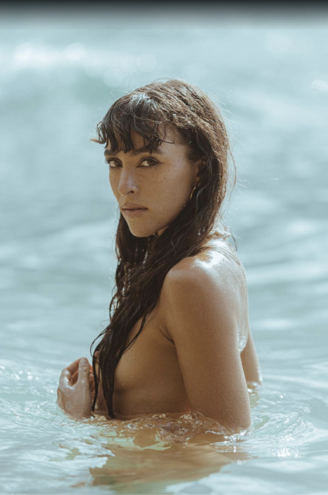 Arielle Spring bonita modelo galería