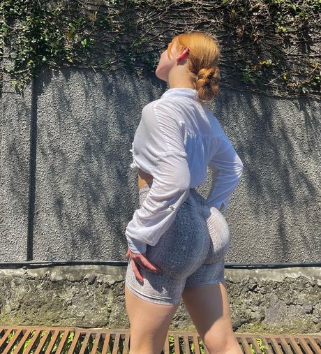 Amber J Smith estrella atractiva fotos