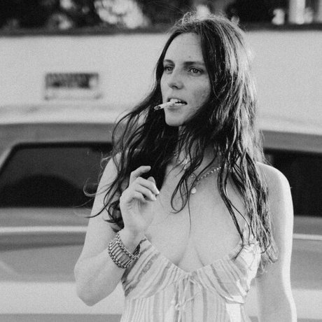 Stella Hayes_ modelo xxx galerías