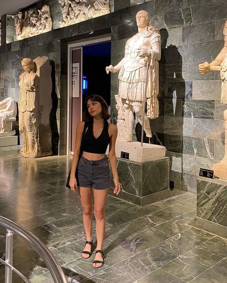 Subaronovv actriz de desnudos galería