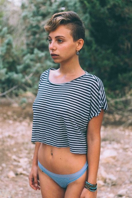 Tohar Frie estrella porno caliente fotos