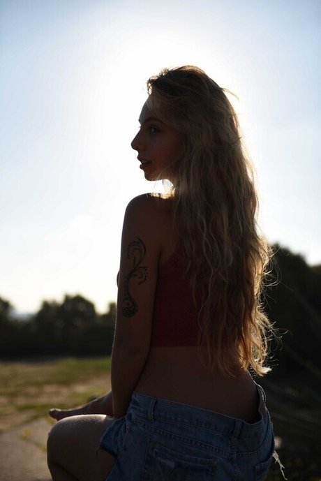 Tohar Frie estrella porno caliente imágenes