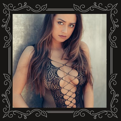 Erin Cahill estrella adulta imagen