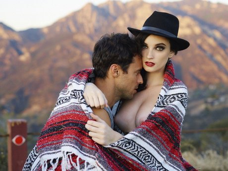 Hannah Masi modelo pornografico galería