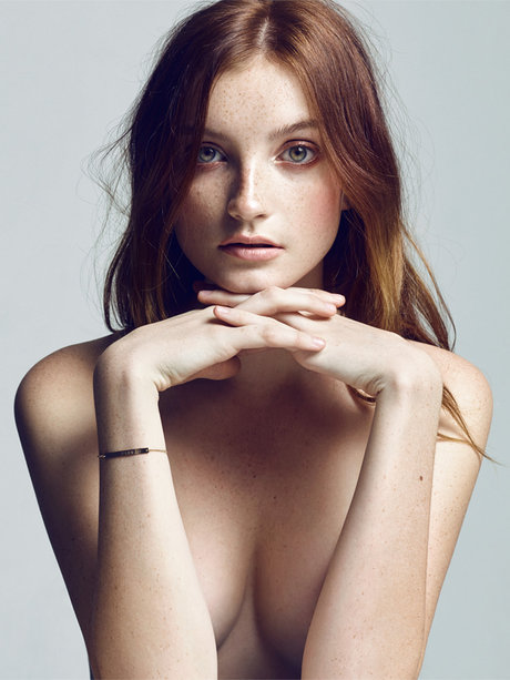 Hannah Masi modelo superior fotos