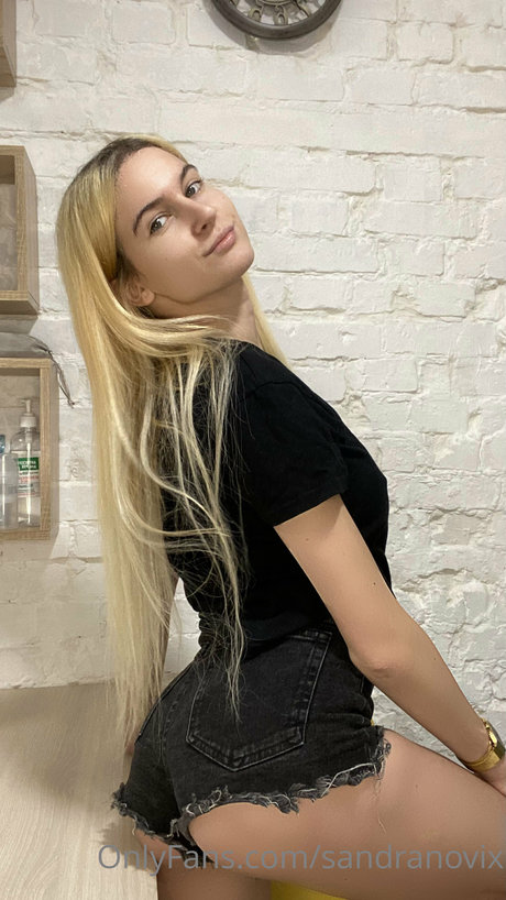 Sandra Novix estrella porno bonita imagen