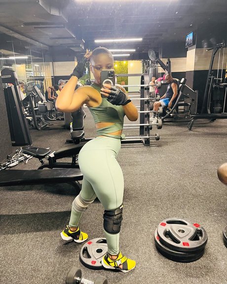 Sharon Gambu modelo perfecto imágenes