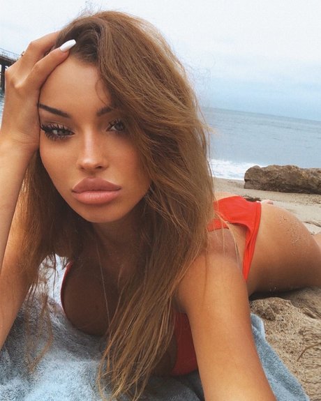 Natasha Garreton arte modelo foto