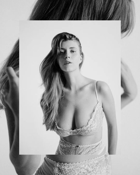 Agnes Verano modelo porno imágenes