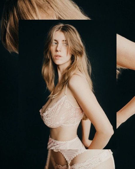 Agnes Verano modelo erótico imágenes