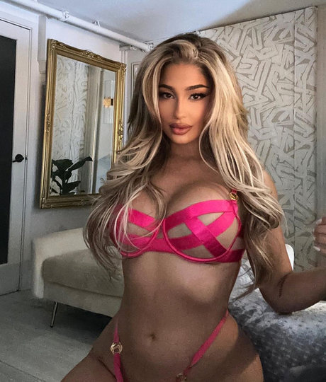 Amanda Padilla actriz atractiva imágenes