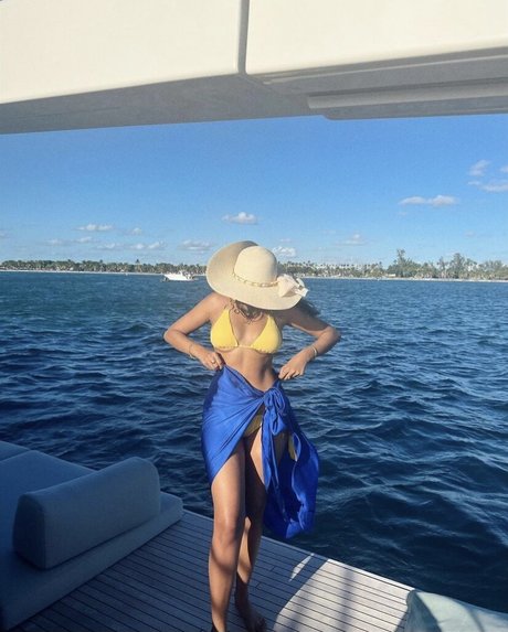 Shreya Arun_ desnudos estrella porno imágenes