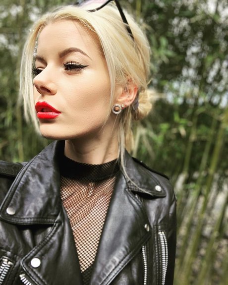 Honeybabesugarpiie_ actriz caliente fotos