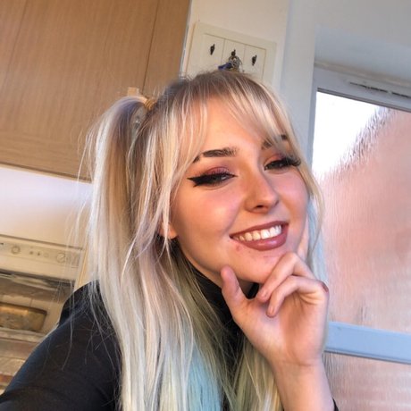 Millie Wild_ modelo adulto galerías