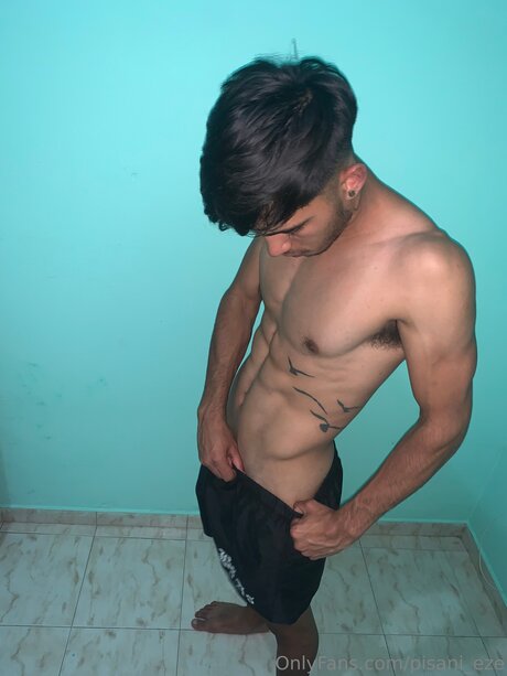 Big Eze23 estrella porno hermosa imagen