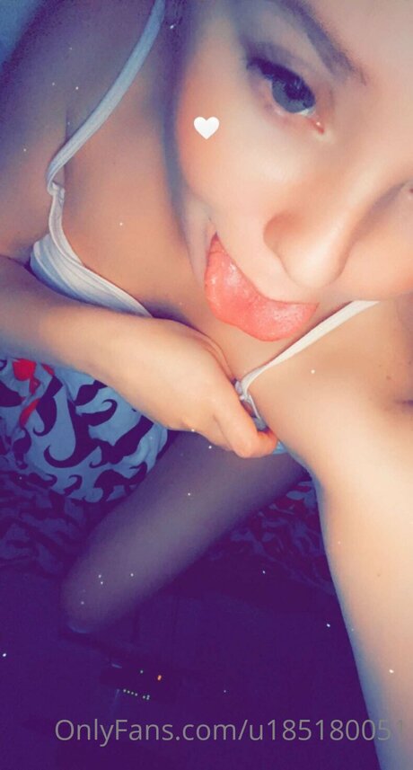 U185180051 modelo hermosa imágenes