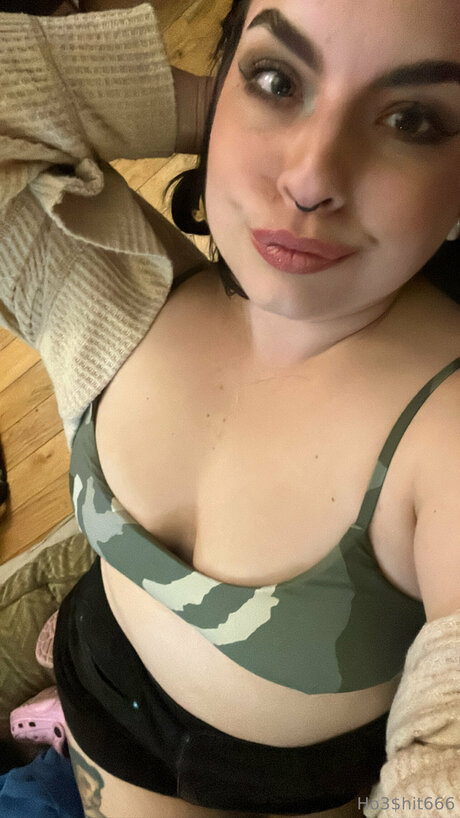 Hoeshit666 actriz adulta imagen