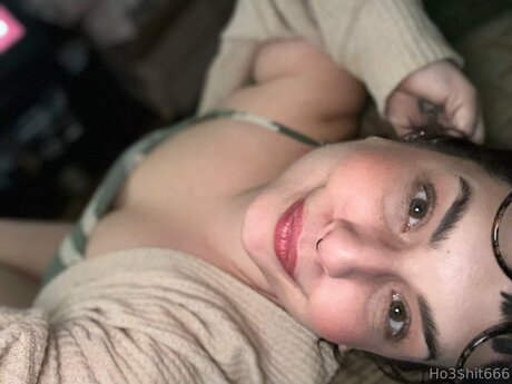Hoeshit666 actriz desnuda galerías