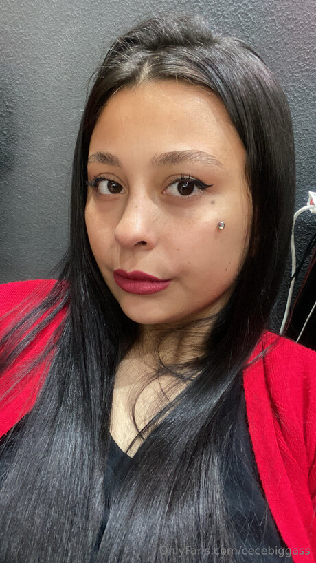 Cecebiggass estrella de alta calidad fotos