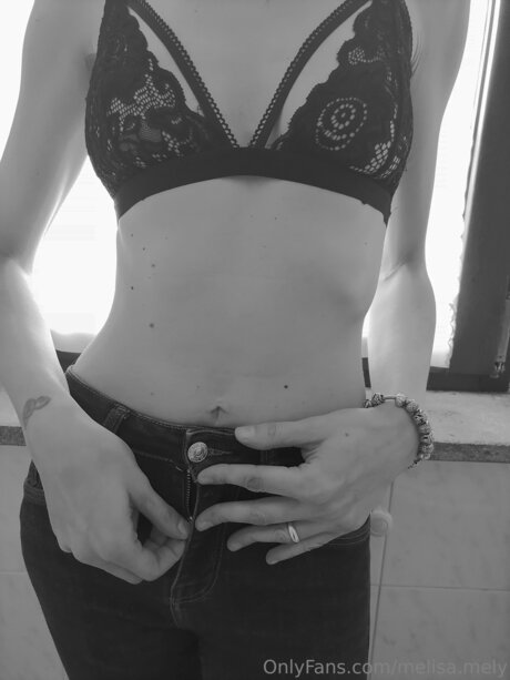 Melisa Mely estrella perfecta foto