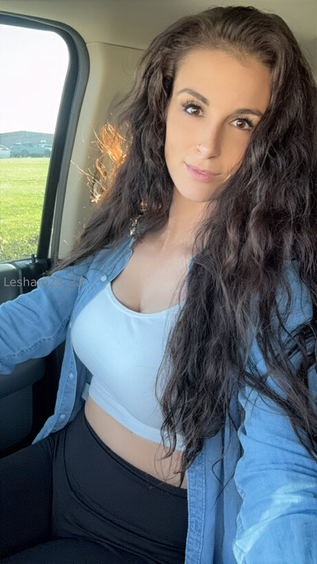 Lesham23 23 actriz desnuda imagen