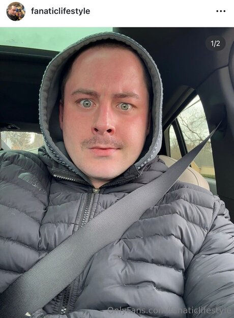 Fanaticlifestyle modelo bonita imagen