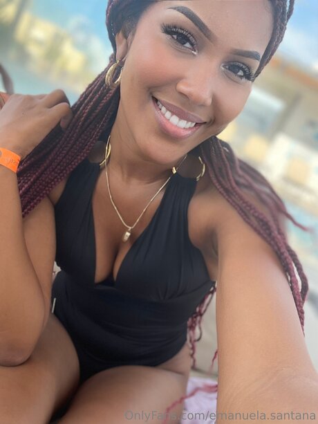 Emanuela Ebony actriz caliente imágenes