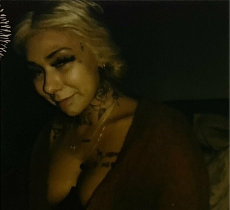 povlotti modelo xxx imágenes