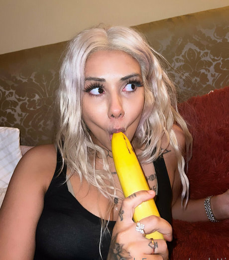 povlotti arte estrella porno imágenes