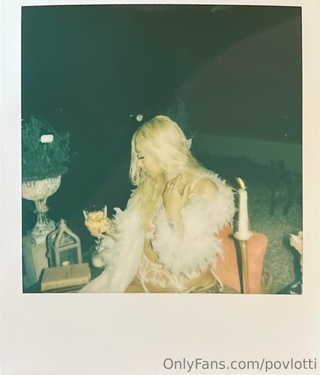 povlotti modelo desnudos imágenes