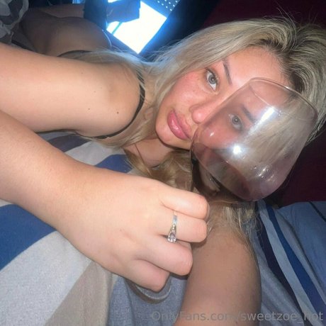 tetas asiáticas onlyfans desnudos de alta calidad foto