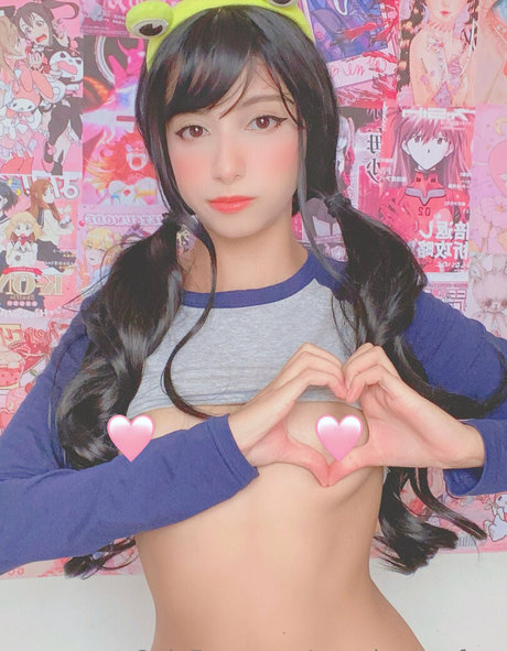 annekuronofree actriz de alta calidad fotos